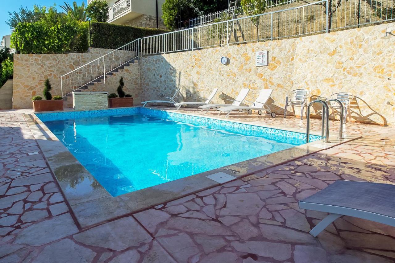 Apartments Toni 2000 Podstrana Exterior foto